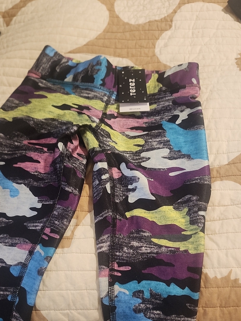 Terez Multicolor Camo Active Leggings